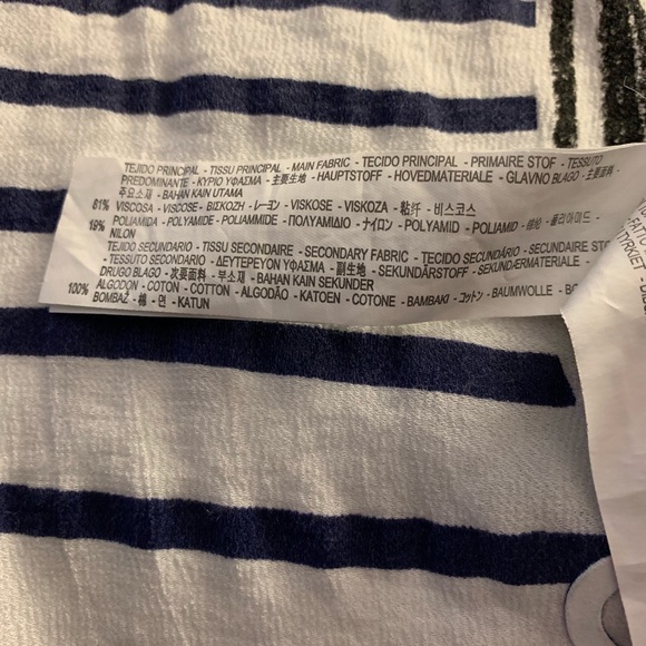 Zara chic. Chic. Chic girl graphic with sunglasses top - Picture 6 of 7